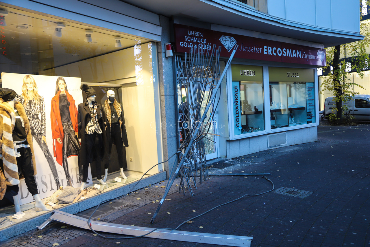 Blitzeinbruch in der Innenstadt: Juweliergeschäft Ercosman ausgeraubt