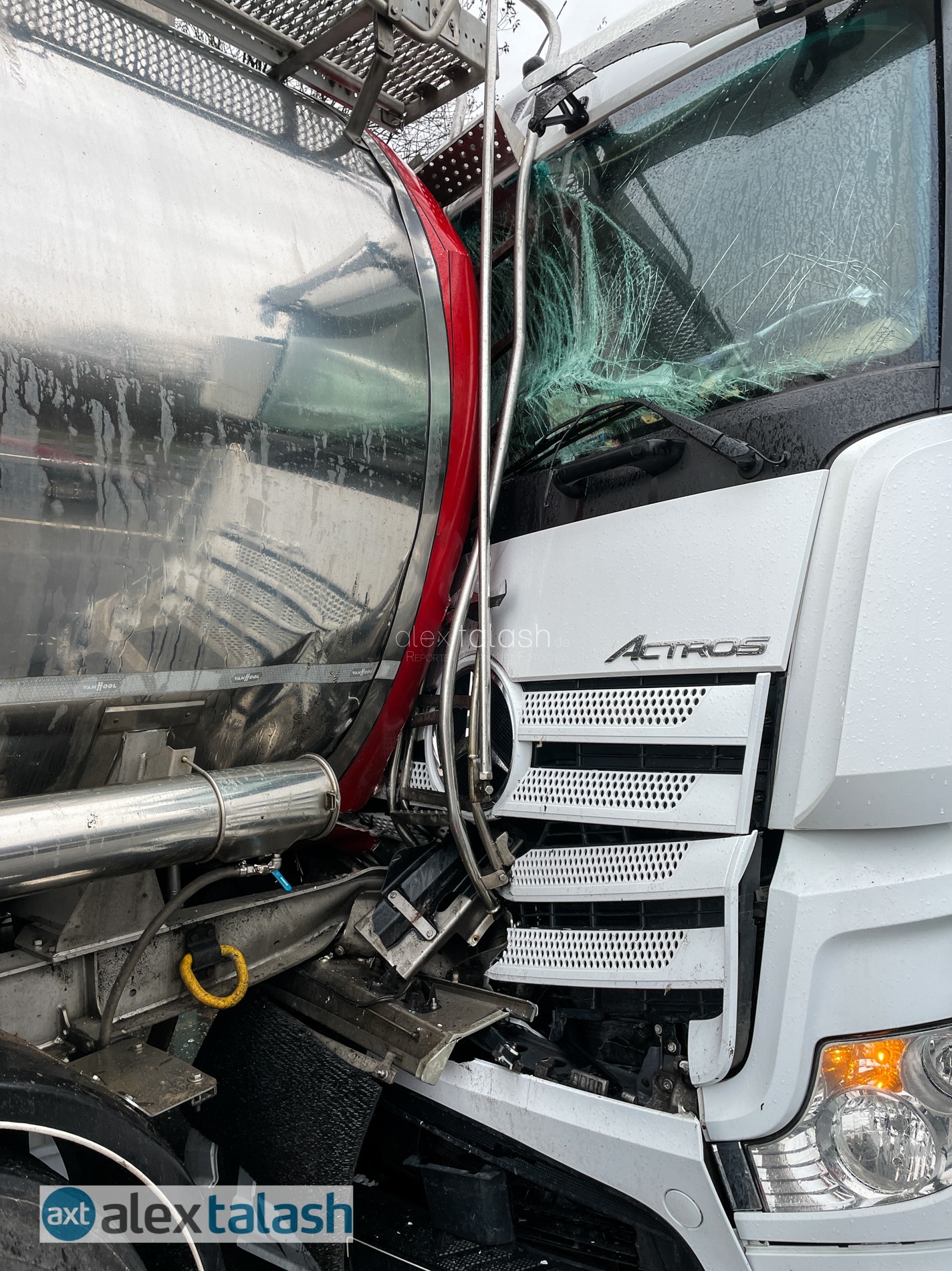 Über 10 Kilometer Stau: Unfall mit Gefahrgut-Lkw auf der A1 bei Hagen